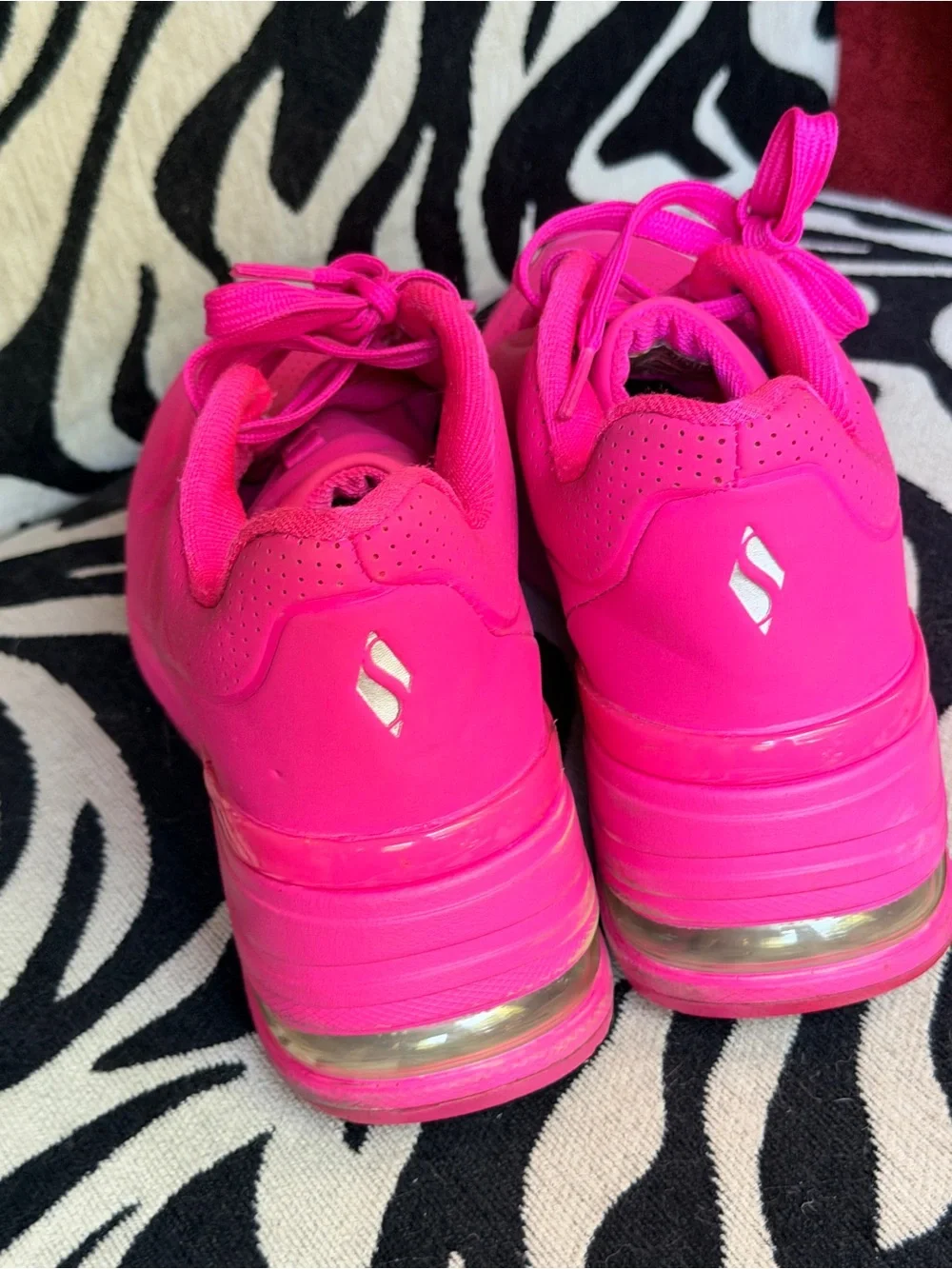 Sketchers Hot Pink Athletic Tennis Shoes Sneakers
